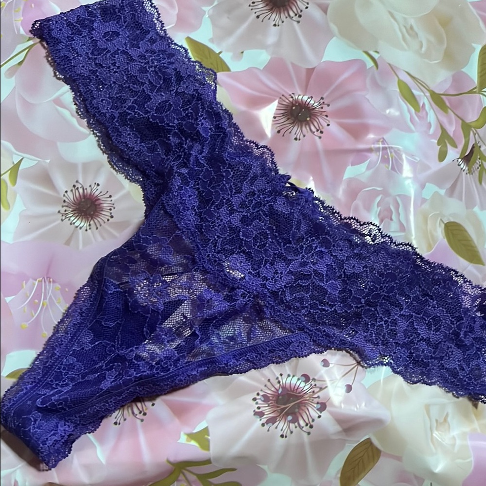Victoria Secret Thongs lg